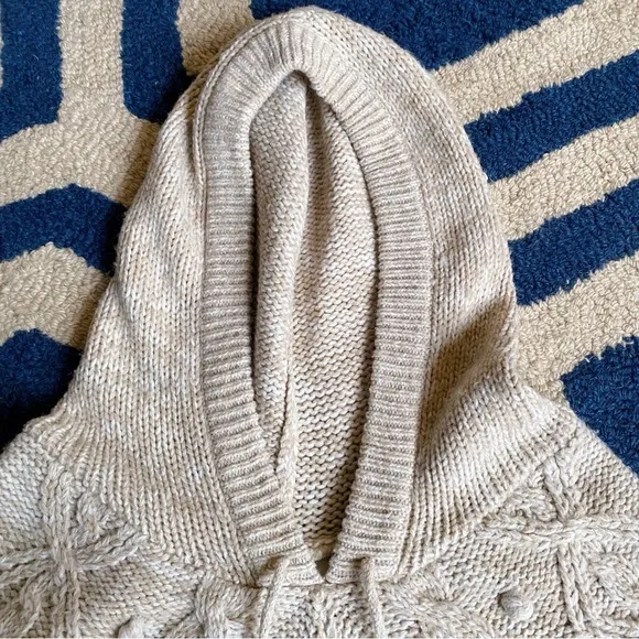 🍂 BRAVE SOUL OATMEAL POM POM CABLE KNIT FRINGE HOODED PONCHO!