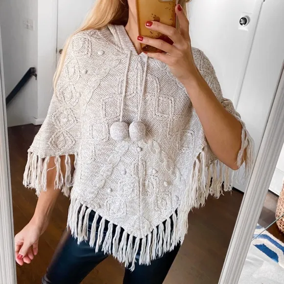 🍂 BRAVE SOUL OATMEAL POM POM CABLE KNIT FRINGE HOODED PONCHO!