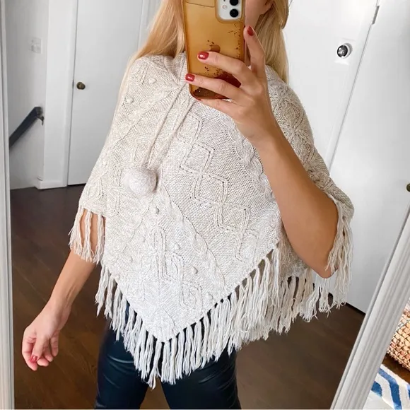 🍂 BRAVE SOUL OATMEAL POM POM CABLE KNIT FRINGE HOODED PONCHO!