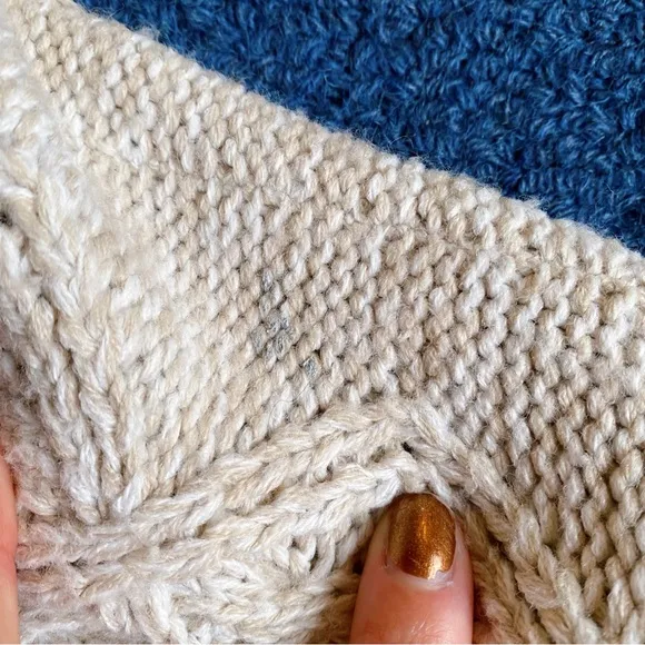 🍂 BRAVE SOUL OATMEAL POM POM CABLE KNIT FRINGE HOODED PONCHO!