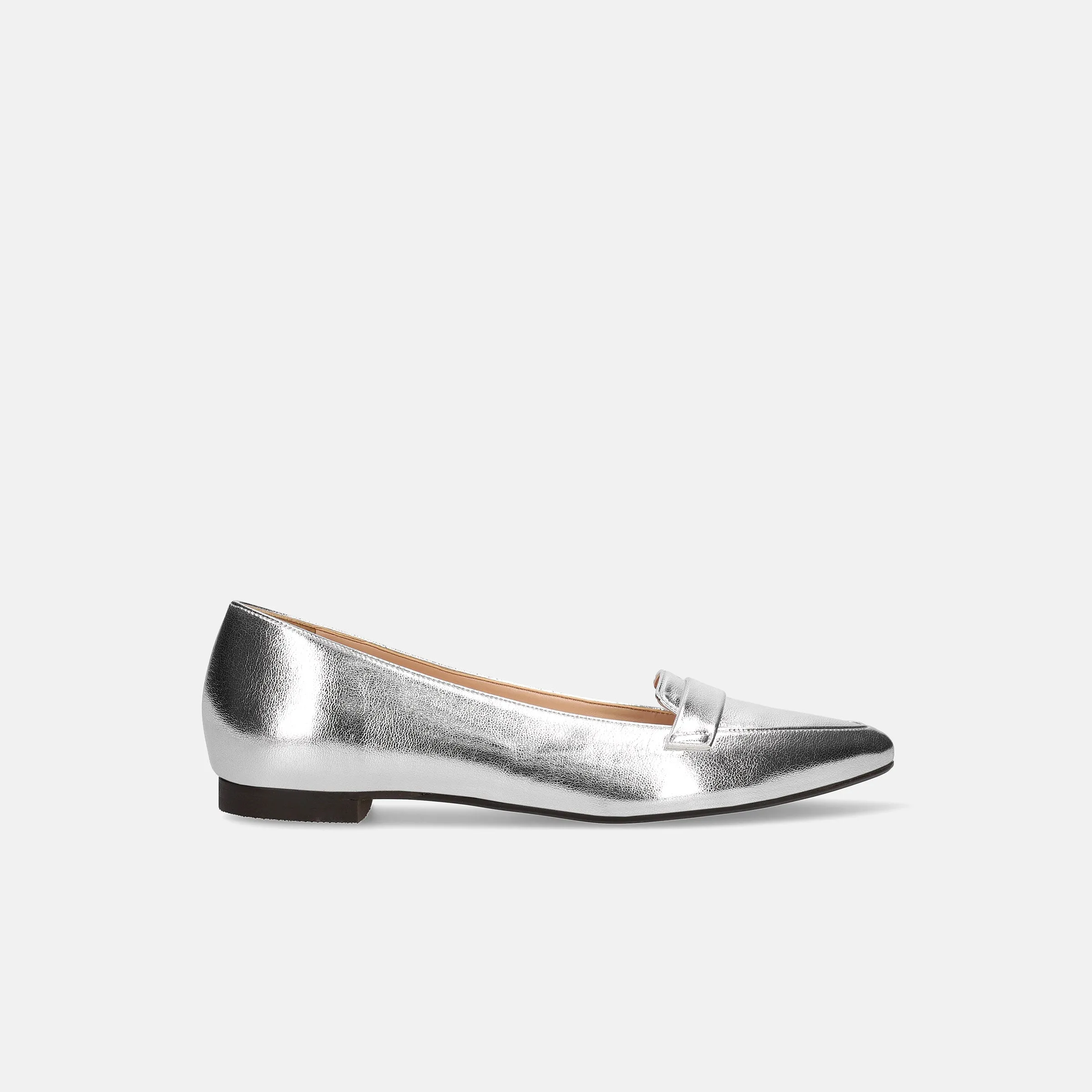 10% OFF: 2024SSBI: Low-cut pointed-toe loafers (124) Silver