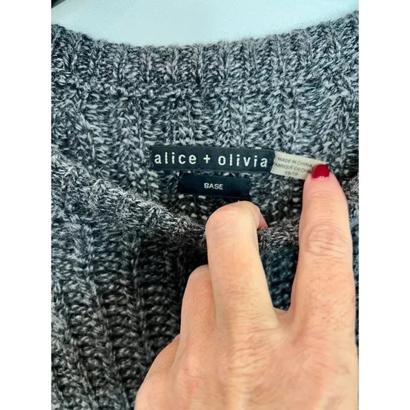 Alice   Olivia Chunky Marled Drop Hem Sweater Wool Blend Crew Neck Sweater- XS