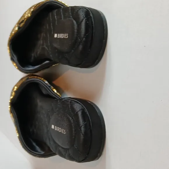 Birdies The Swan Flat Mule Black Gold Deco Beaded Chevron Pointed Toe Size 7.5
