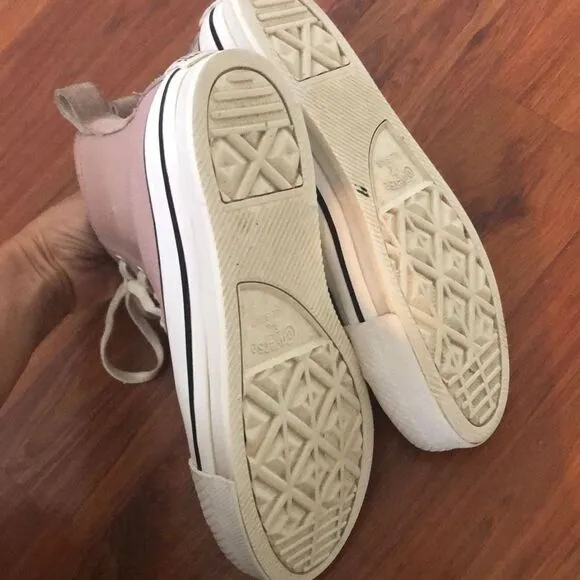 Converse Chuck Taylor Blush pink leather high tops kids 4