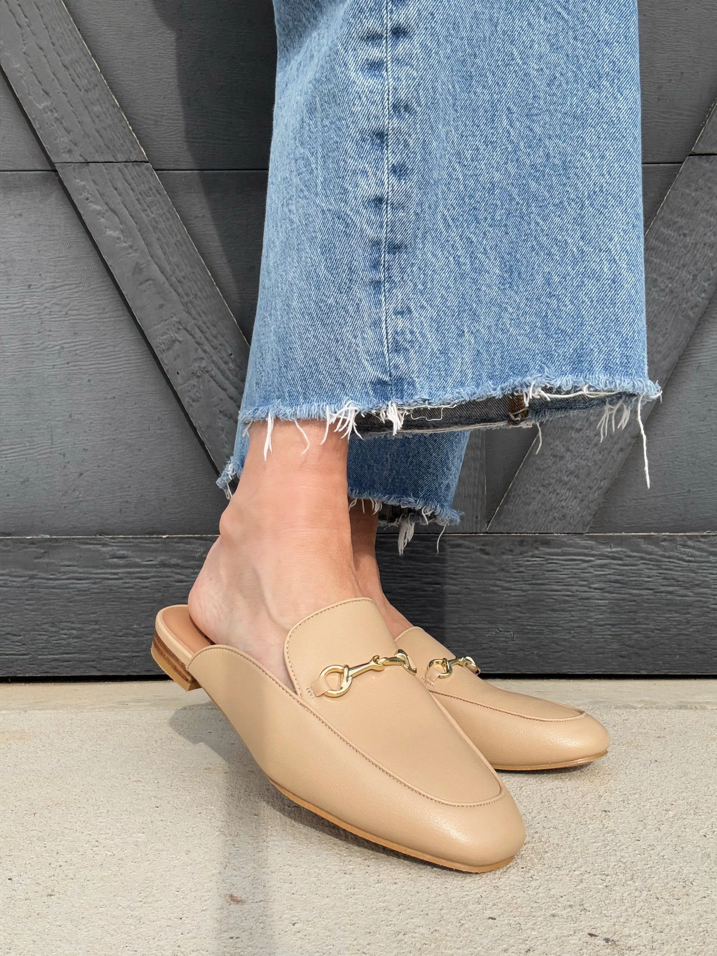 Corkys Charmer Mule In Camel