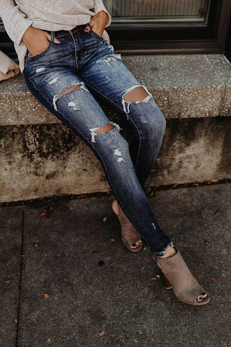 Distressed Frayed Skinny Jeans