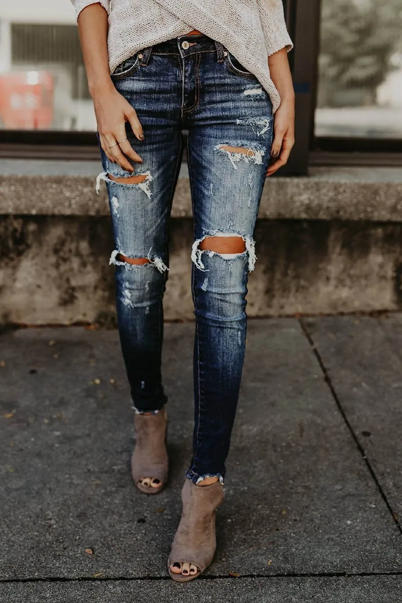 Distressed Frayed Skinny Jeans