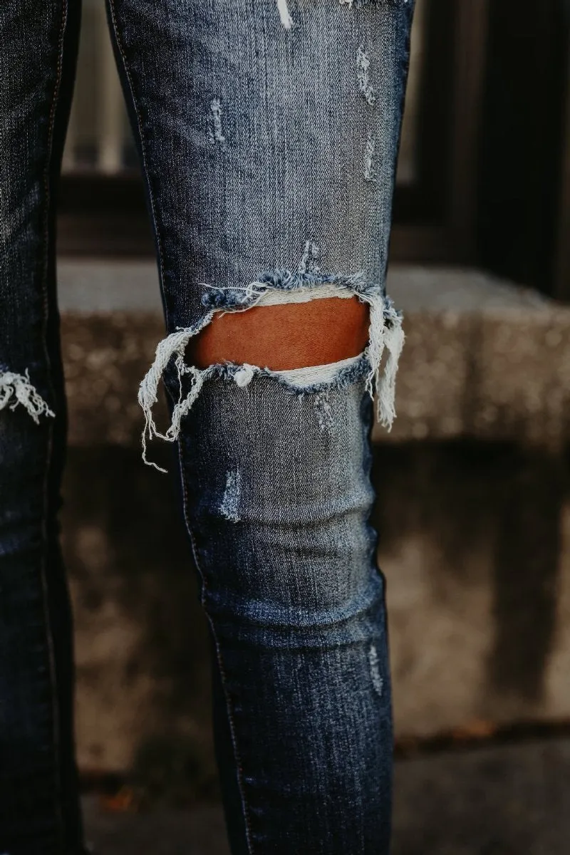 Distressed Frayed Skinny Jeans