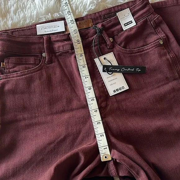 Judy Blue &quot;Eva&quot; Tummy Control Hi Waist Wide Leg Crop Burgundy Jeans 9/29 NWT