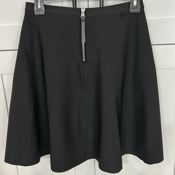 Lululemon Good To Go Black High Waist Skirt - 6 - EUC