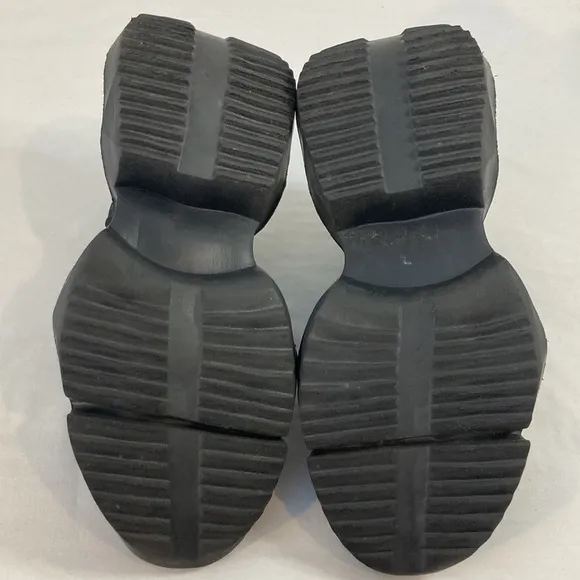 MLO EVO black high tops, size 42 lightweight mesh fabric