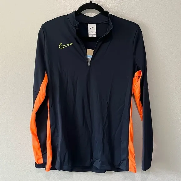 NIKE- NWT DRI-FIT Black Colorblock Half Zip Lightweight Jackets Size M