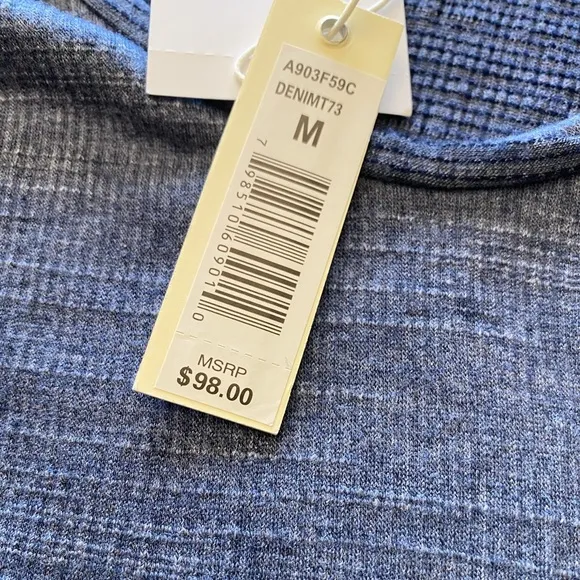 NWT- machine washable and V FLATTERING dress in blue( by MAX STUDIO)💙💃💙
