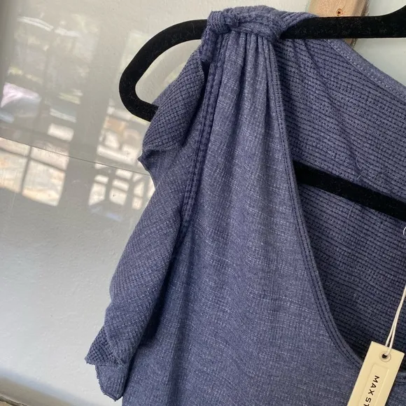 NWT- machine washable and V FLATTERING dress in blue( by MAX STUDIO)💙💃💙