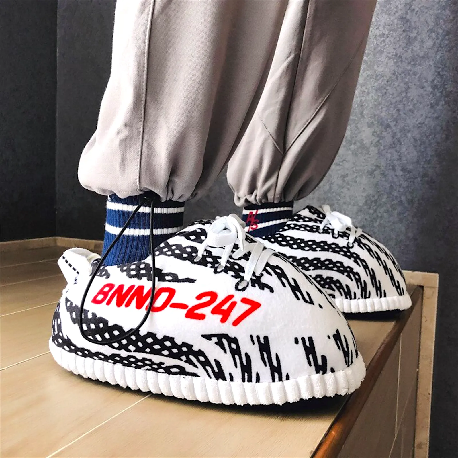 "350 V2" CHAUSSONS PANTOUFLES SNEAKERS - URB1™