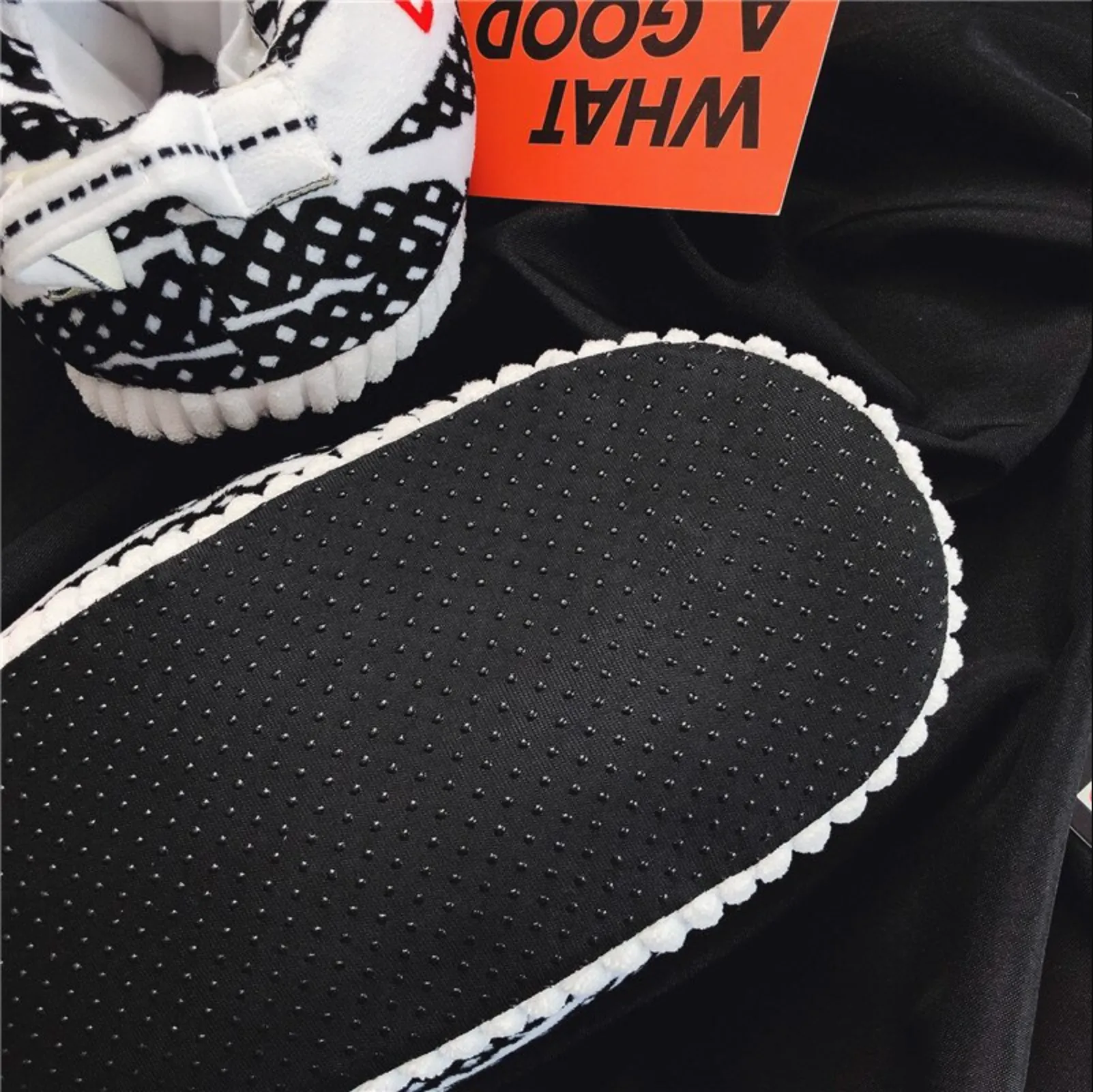 "350 V2" CHAUSSONS PANTOUFLES SNEAKERS - URB1™