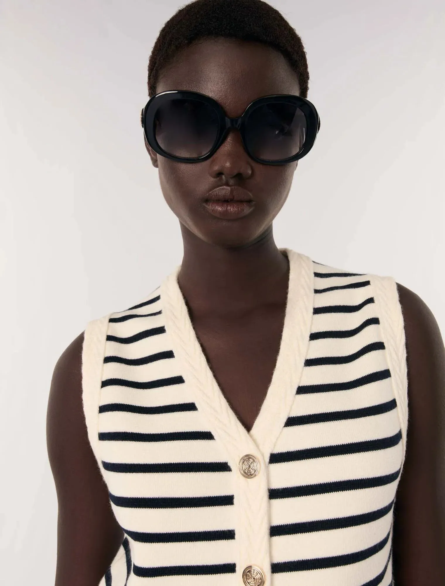 Sleeveless striped cardigan