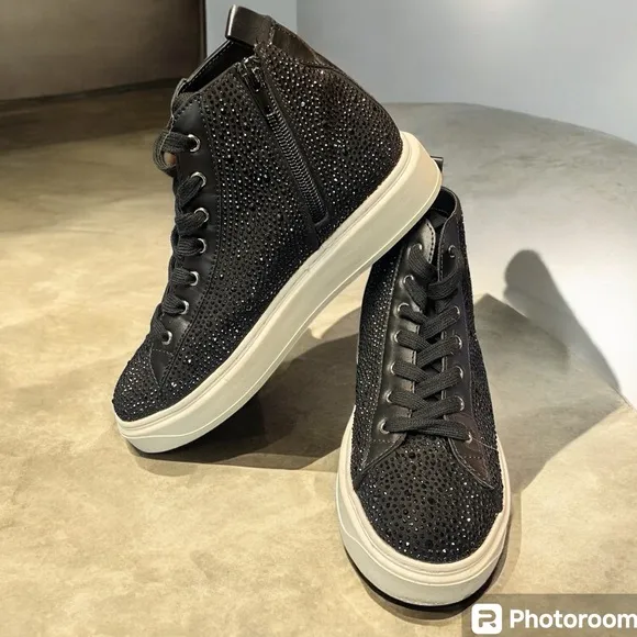 Steve Madden Girls JCarlly black embellished High tops, size 3
