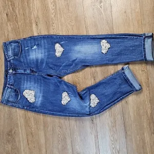 Tesoro Moda High Rise Medium Wash Distressed Pearl Heart Beaded Straight Jean
