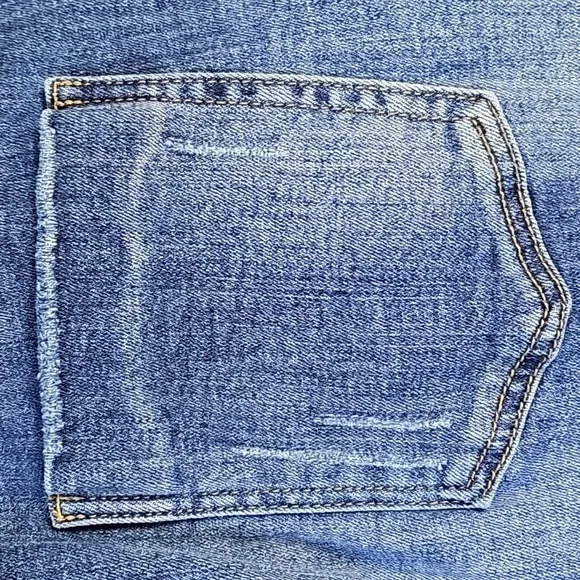 Tesoro Moda High Rise Medium Wash Distressed Pearl Heart Beaded Straight Jean