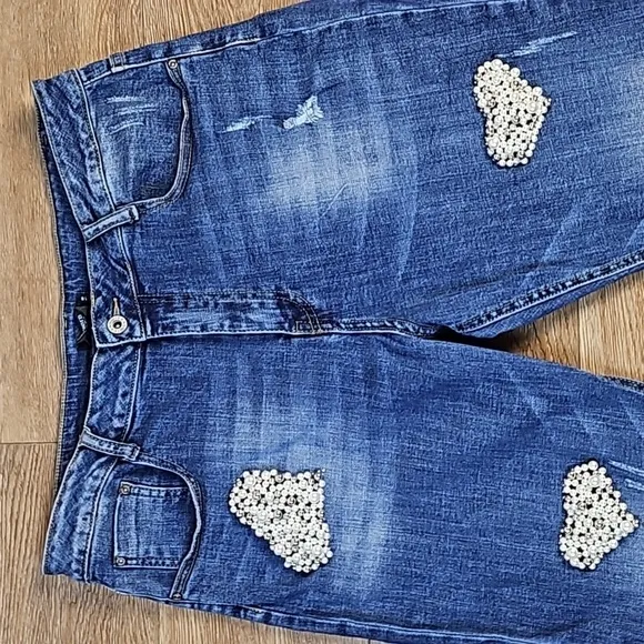 Tesoro Moda High Rise Medium Wash Distressed Pearl Heart Beaded Straight Jean