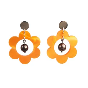 Toolally Earrings - 60's Pearl Daisies